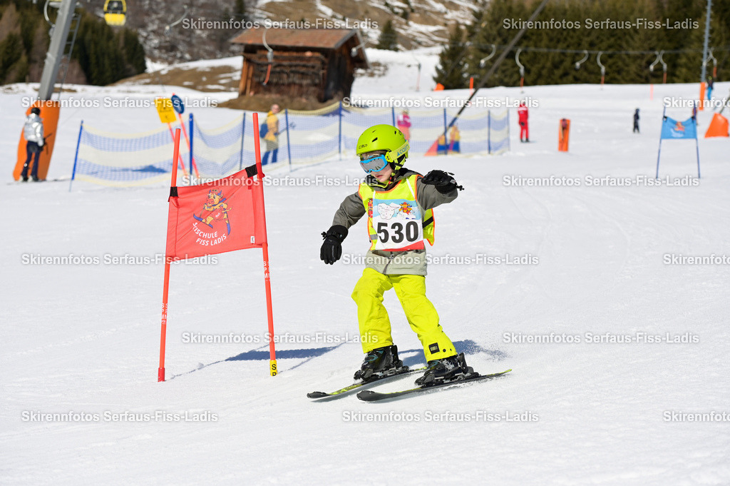 SRF_27.02.2026_511 | Skirennfotos,Serfaus,Fiss,Ladis,Kinderskirennen,Winter,Tirol,Oberland,skirace,SFL,feelfree,weil wir's genießen,ski,Ski,skifahren,Sonnenplateau, - Realisiert mit Pictrs.com