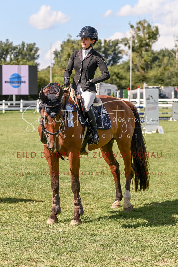 Schugtsche-Düren.2024-09.Springprf.L-217 | Schugtsche Fotografie - Realisiert mit Pictrs.com