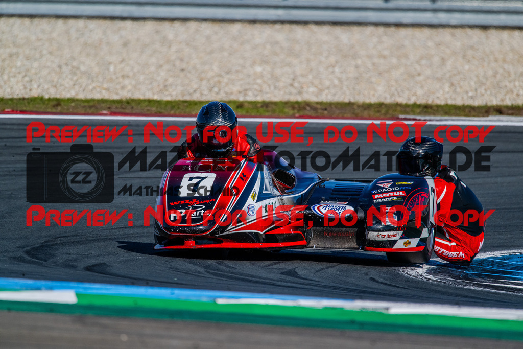 MaZZes_Fotomatrix-220423-91927 | Fotograf Mathias Schmid
Sportfotograf,
Eventfotograf,
Hochzeitsfotograf,
Portraitfotograf