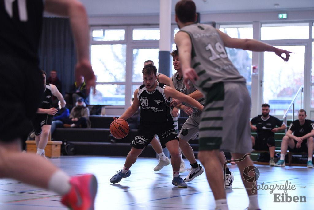 TuS Petersfehn-VfL Edewecht | Basketball Regionalliga; TuS Petersfehn (grau)-VfL Edewecht (schwarz) am 30.11.2025 in Petersfehn (Sporthalle Petersfehn), Photo: Philip Eiben 2025 - Realisiert mit Pictrs.com