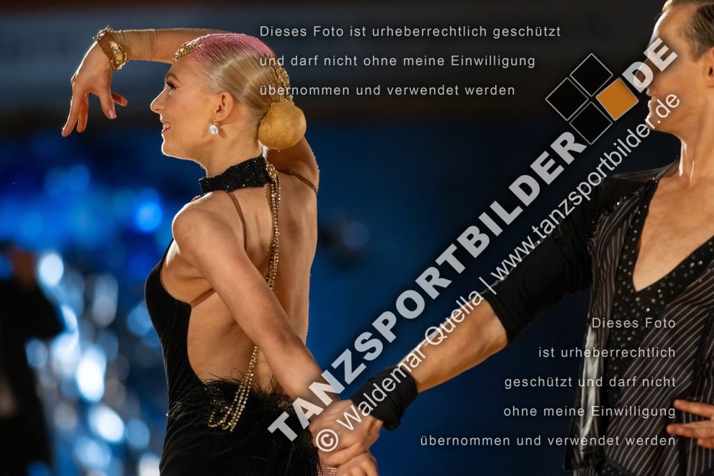 20260321-12874 | Hier finden Sie Tanz Bilder vom Latein und Standard Formationen tanzen. Sportbilder vom Tanzsport. Schöne Fotos und von Weltmeisterschaft, Europameisterschaft, Bundesliga, Regionalliga, Oberliga und Landesliga sowie von GOC Stuttgart, DanceComp, WM Bremen