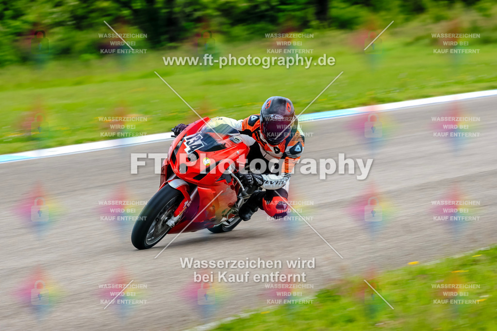 MotoTeam-3362 | Hier findet Ihr Bilder von Touristenfahrten auf der Nürburgring Nordschleife oder von anderen Veranstaltungen die ich besucht habe. Viel Spass beim Durch Schauen 