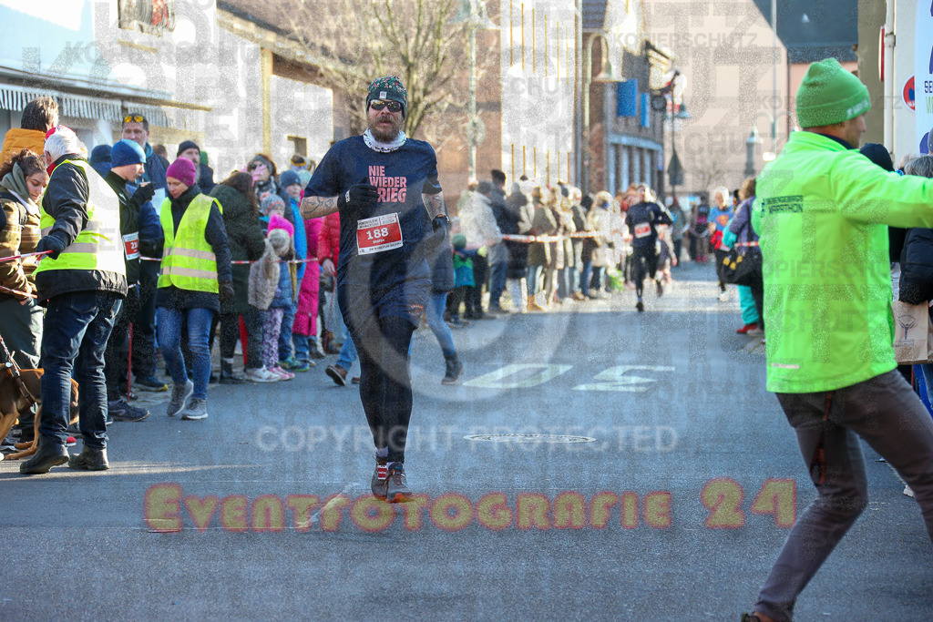 241201_1230_EX1_2387 | Sportfotografie im Rhein-Sieg Kreis, Köln, Bonn, NRW, Rheinland Pfalz, Hessen, etc. Unser Tätigkeitsfeld umfasst den Laufsport vom Volkslauf über den Marathon, Duathlon, Triathon bis zum Ultralauf wie Kölnpfad Ultra oder Schindertrail.