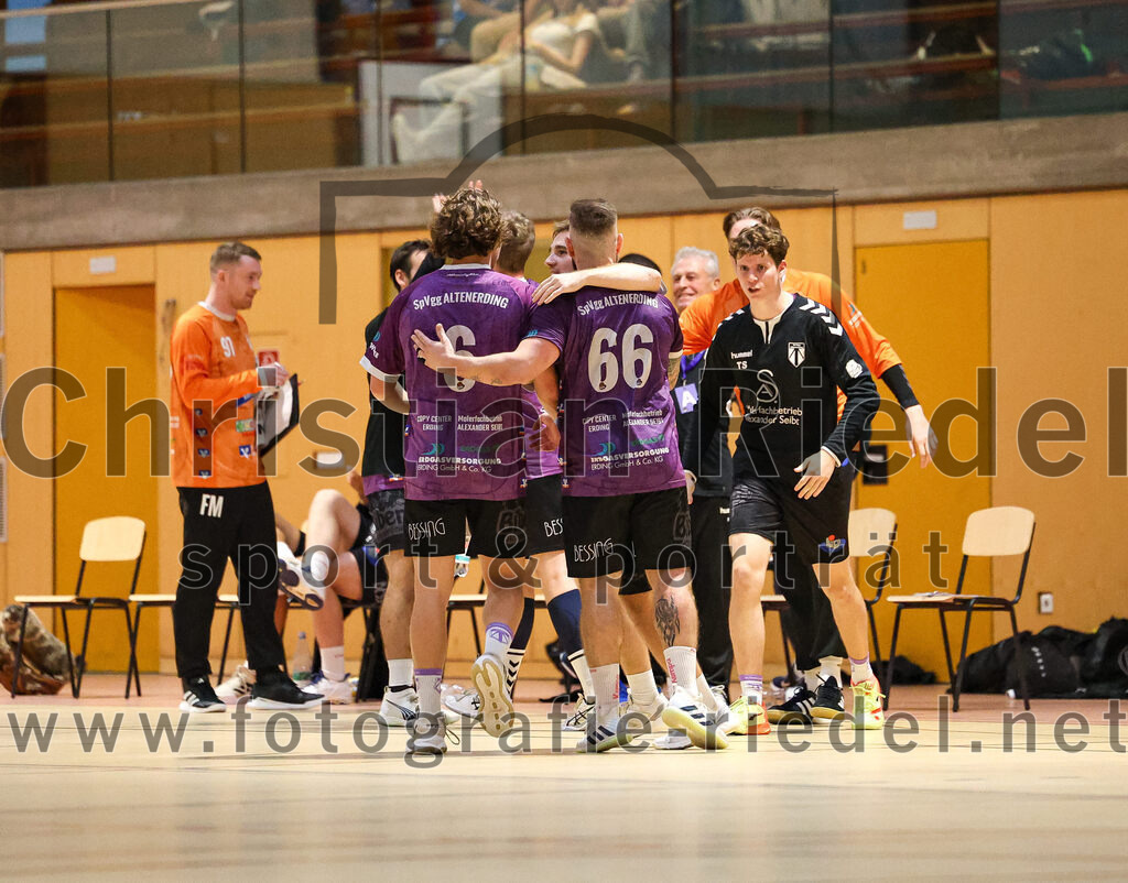 2024-09-21_097_SpVgg_Altenerding_gegen_TSV_1861_Mainburg | Erding, Deutschland, 21.09.2024:Handball, Bezirksoberliga Männer 2024 / 2025, 1. Spieltag, SpVgg Altenerding gegen TSV 1861 Mainburg, Endergebnis: 36:20Jabob Köhler (SpVgg Altenerding, #6), Sebastian Förster (SpVgg Altenerding, #66)Foto: Christian Riedel / fotografie-riedel.net