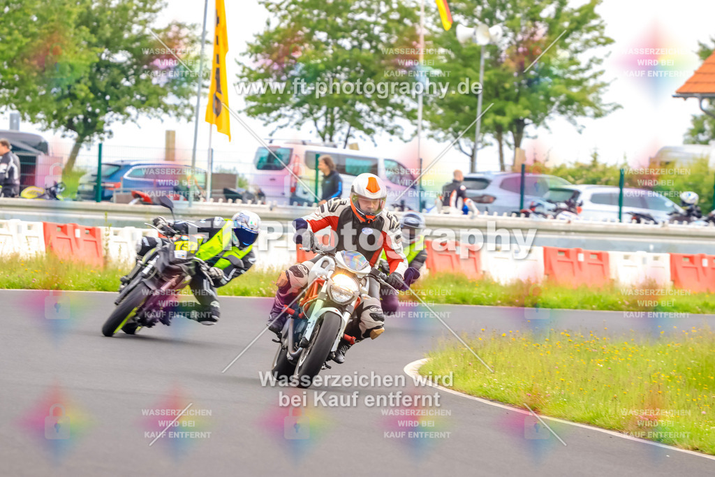 VBK-7733 | Hier findet Ihr Bilder von Touristenfahrten auf der Nürburgring Nordschleife oder von anderen Veranstaltungen die ich besucht habe. Viel Spass beim Durch Schauen 