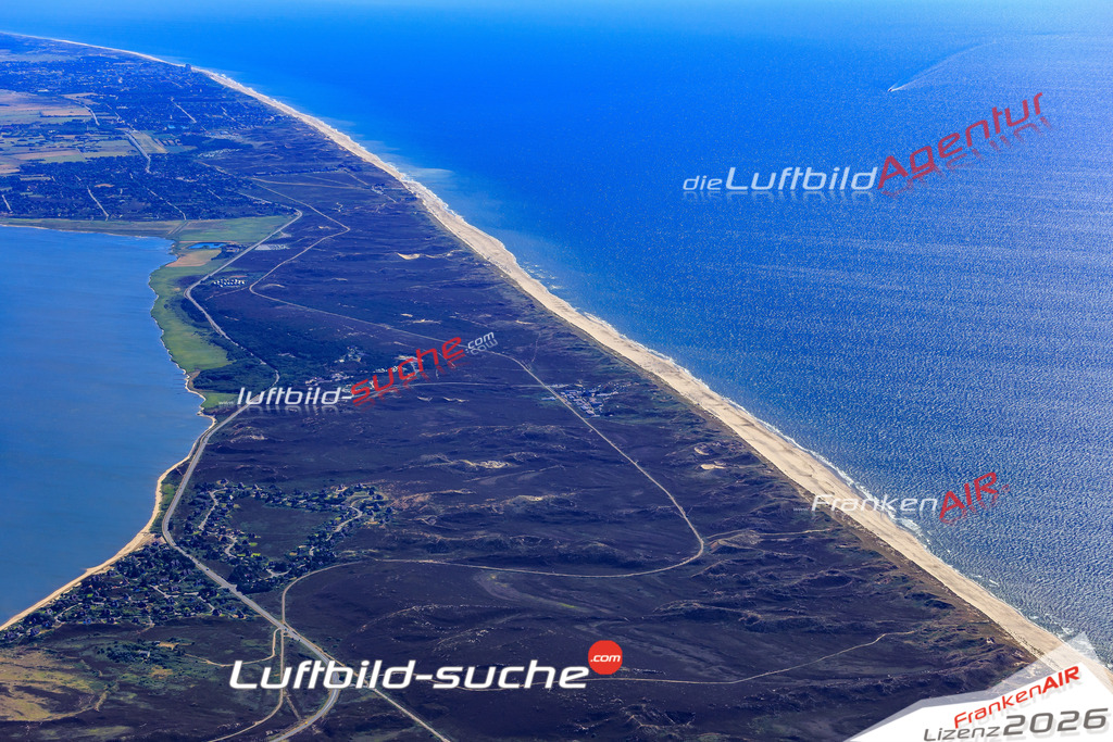 Die Luftbildaufnahme Listlandstrasse - Sylt wurde 2018 mittels Flugzeug (keine Drohne) erstellt. Perfekte Schärfe und Druck- Auflösung- Garantiert!