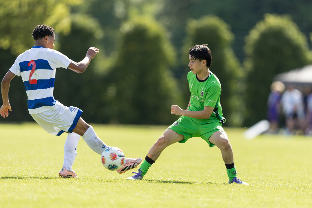 Fußball I Männer I 40. Pfingscup Hollage I 13200 | realhellocedii - Realisiert mit Pictrs.com