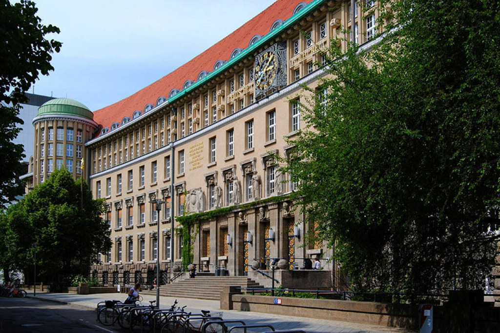 Bildlexikon Leipzig - Deutsche Nationalbibliothek | Das Team hinter BILDLEXIKON LEIPZIG bündelt historische wie aktuelle Informationen über die Stadt Leipzig in Text und Bild auf einer Plattform und stellt diese der interessierten Öffentlichkeit zur Verfügung.
