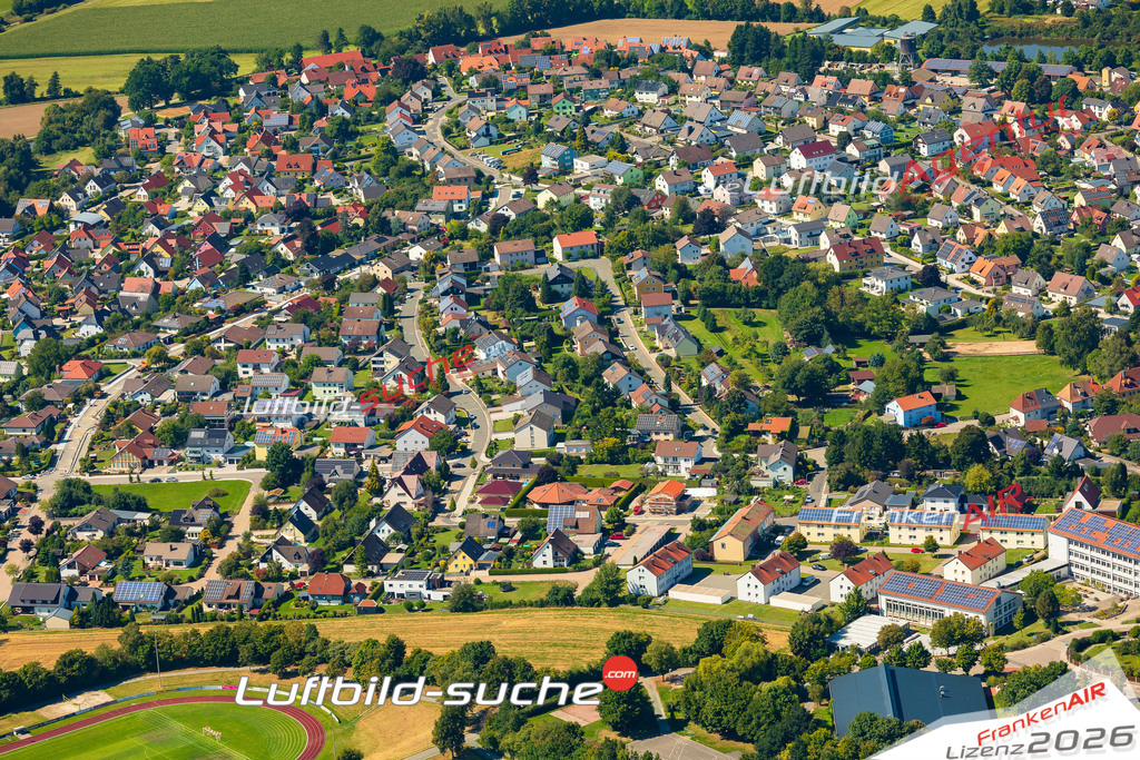 Luftaufnahme von Vohenstrauß - Die Luftaufnahme wurde 2025 vom UL-Flugzeug heraus erstellt ( keine Drohne ) - Hochauflösende Luftaufnahme - für professionelle Ausdrucke geeignet. Die Geschenkidee !Mit Lizenz und Bildrechte bestellbar