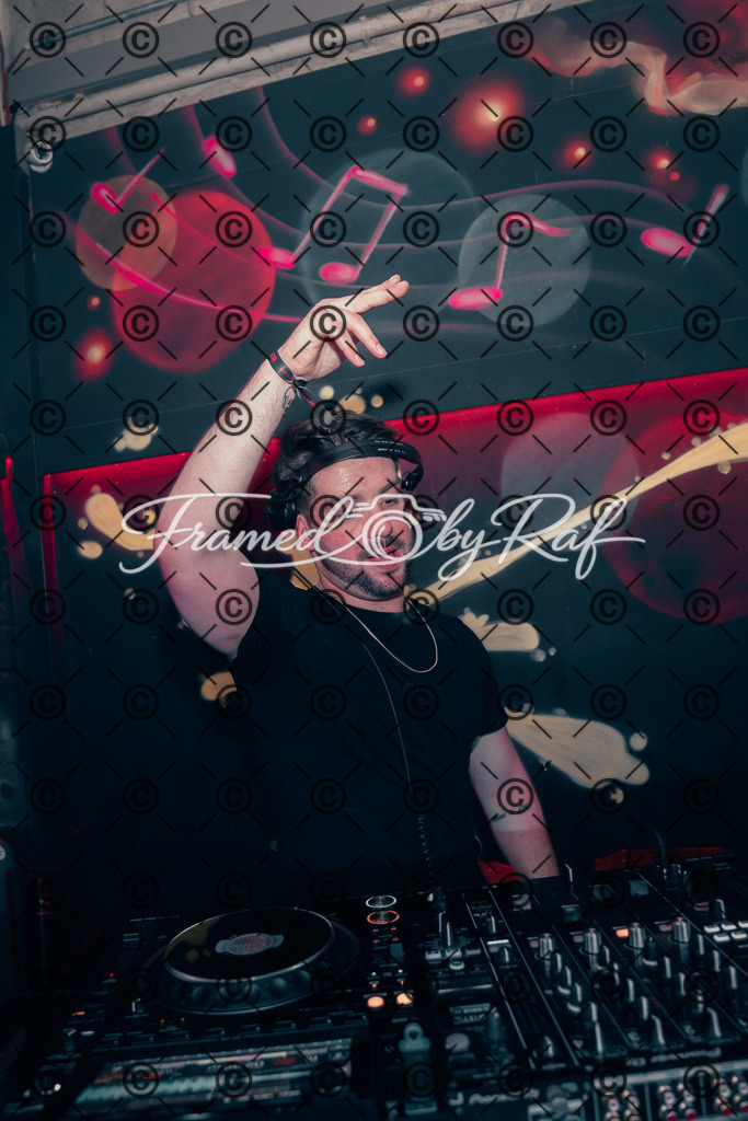 Try_a_little_harder_17.04.2026-11 | Professioneller Online-Store für hochwertige Fotografie: Entdecke einzigartige Bilder aus Street, Events und Lifestyle. Sichere dir exklusive Prints und digitale Downloads in bester Qualität für dein Zuhause oder Projekte. - Realisiert mit Pictrs.com