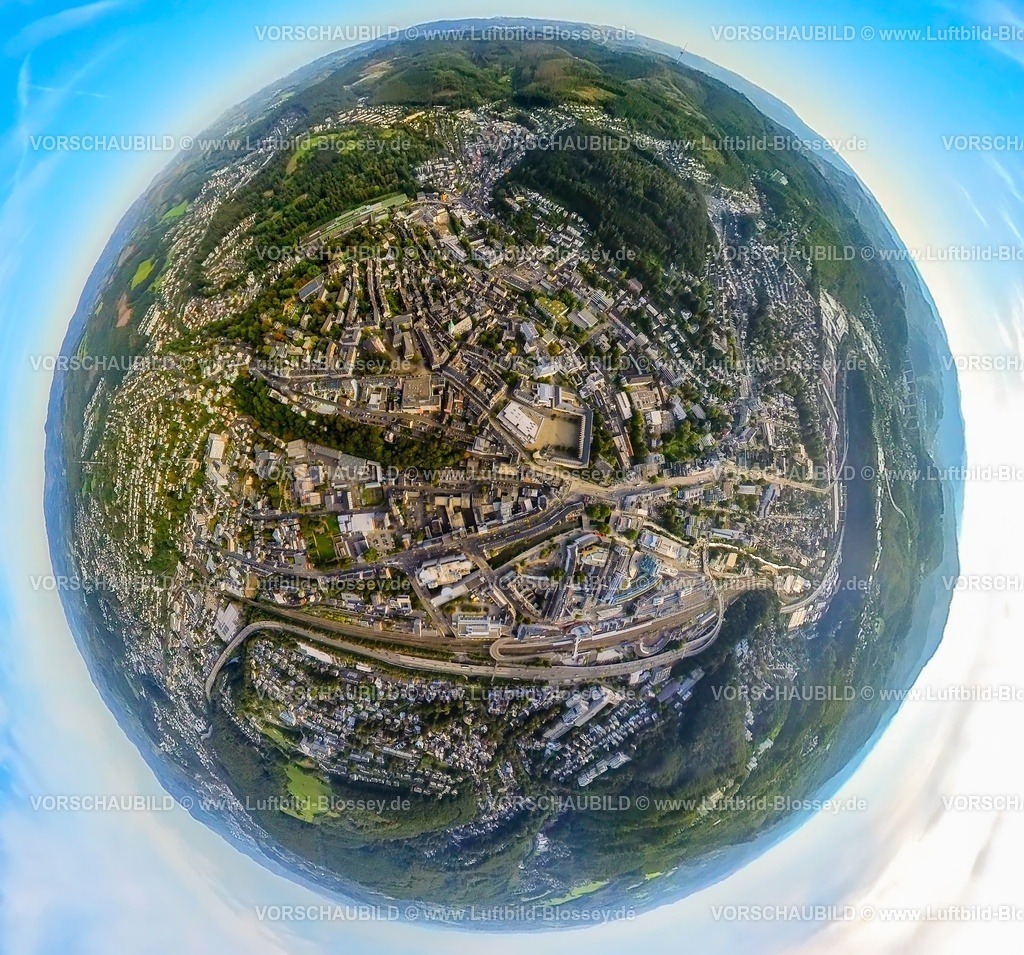 Siegen230990425Schlossberg | Luftbild, Oberes Schloss, Schlossberg, Erdkugel, Fisheye Aufnahme, Fischaugen Aufnahme, 360 Grad Aufnahme, tiny world, Siegen-Kernband, Siegen, Sauerland, Nordrhein-Westfalen, Deutschland