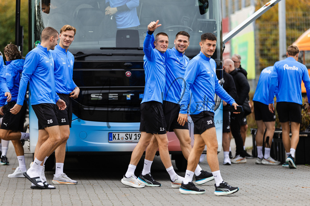 2. Bundesliga, Saison 2025/26, 11. Spieltag: SC Preußen Münster - Holstein Kiel | Münster, 31.10.2025: 2. Bundesliga, 11. Spieltag, Holstein Kiel schwitzt im Sportpark Gievenbeck in Münster an. Foto: sportfotografie.ms | Markus Paletta - Realisiert mit Pictrs.com