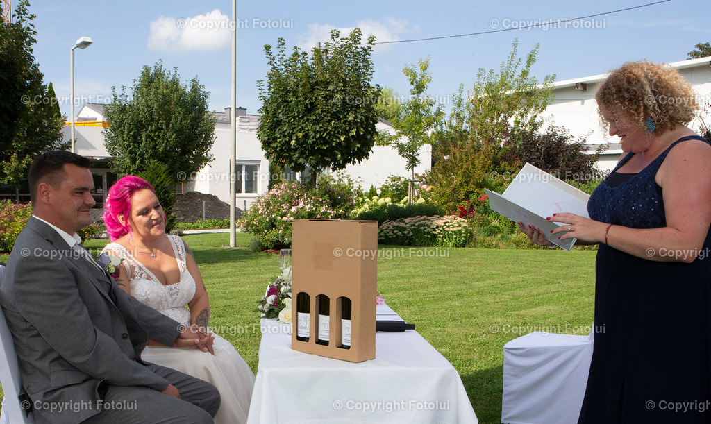 KERSTINFREDYHOCHZEIT_260822_144 | bilder, linz, photo, foto, fussball, sport, fotolui, bundesliga