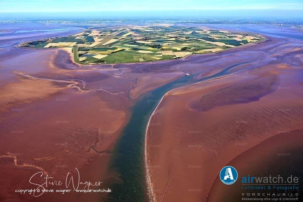 Halligen-Inseln-Weltnaturerbe-Wattenmeer-Mai-23-airwatch-wagner-240A3307 | Entdecken Sie atemberaubende Luftbilder und Fotografien auf airwatch.de - Tauchen Sie ein in eine Welt voller faszinierender Aufnahmen aus der Vogelperspektive.