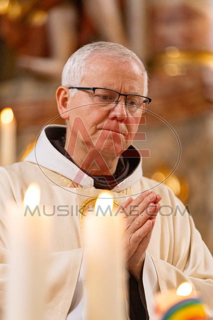 MAE-pic_159 | Der online Fotoshop des Inzeller Fotografen MAE - Marc Anton Eicher. Hier können Sie ihre Fotos und Stockfotos online bestellen als Download oder als Ausdruck, der ihnen bequem nach Hause geschickt wird.
Ihr Marc Anton Eicher - der Inzeller Fotograf - Realisiert mit Pictrs.com