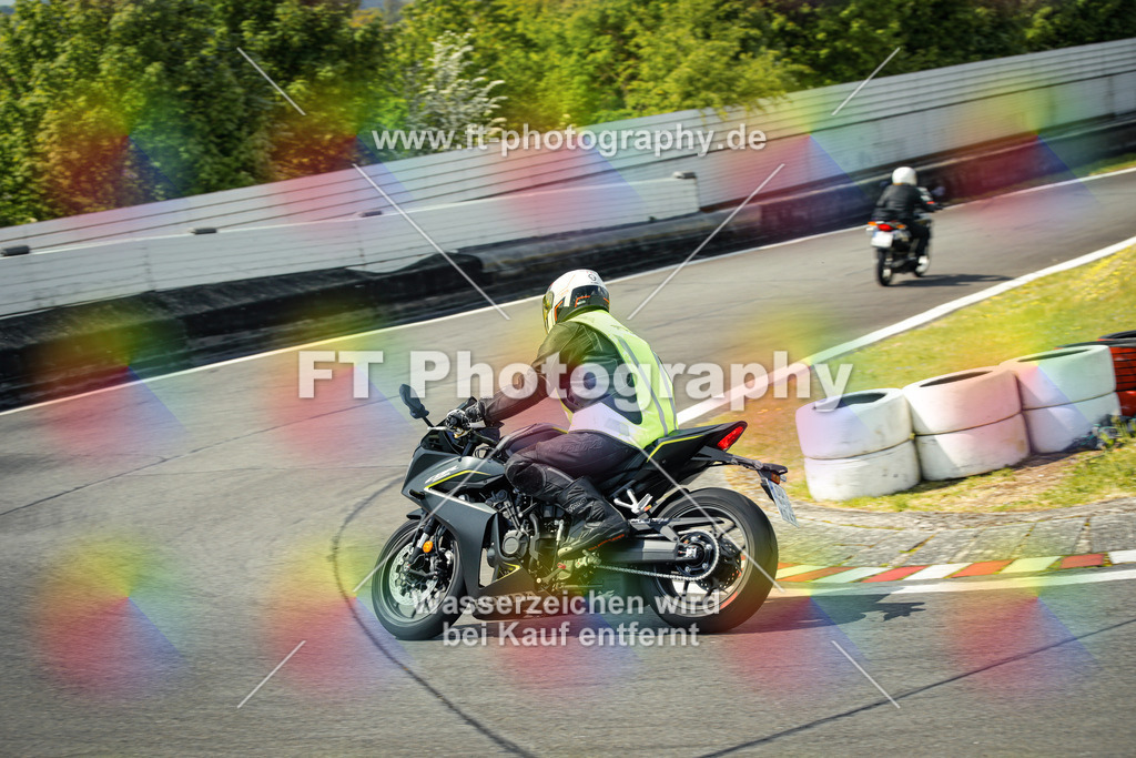 OBK_Mai_Martina_Markus-10842 | Hier findet Ihr Bilder von Touristenfahrten auf der Nürburgring Nordschleife oder von anderen Veranstaltungen die ich besucht habe. Viel Spass beim Durch Schauen 