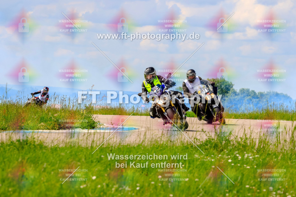 MotoTeam-0777 | Hier findet Ihr Bilder von Touristenfahrten auf der Nürburgring Nordschleife oder von anderen Veranstaltungen die ich besucht habe. Viel Spass beim Durch Schauen 