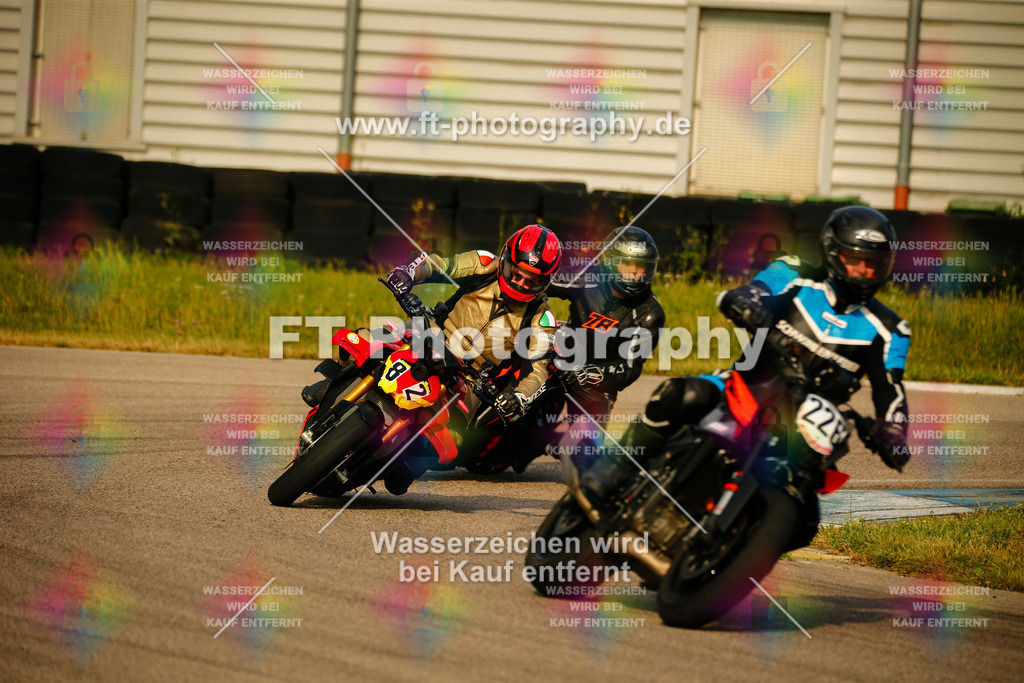 _MOT5131 | Hier findet Ihr Bilder von Touristenfahrten auf der Nürburgring Nordschleife oder von anderen Veranstaltungen die ich besucht habe. Viel Spass beim Durch Schauen 