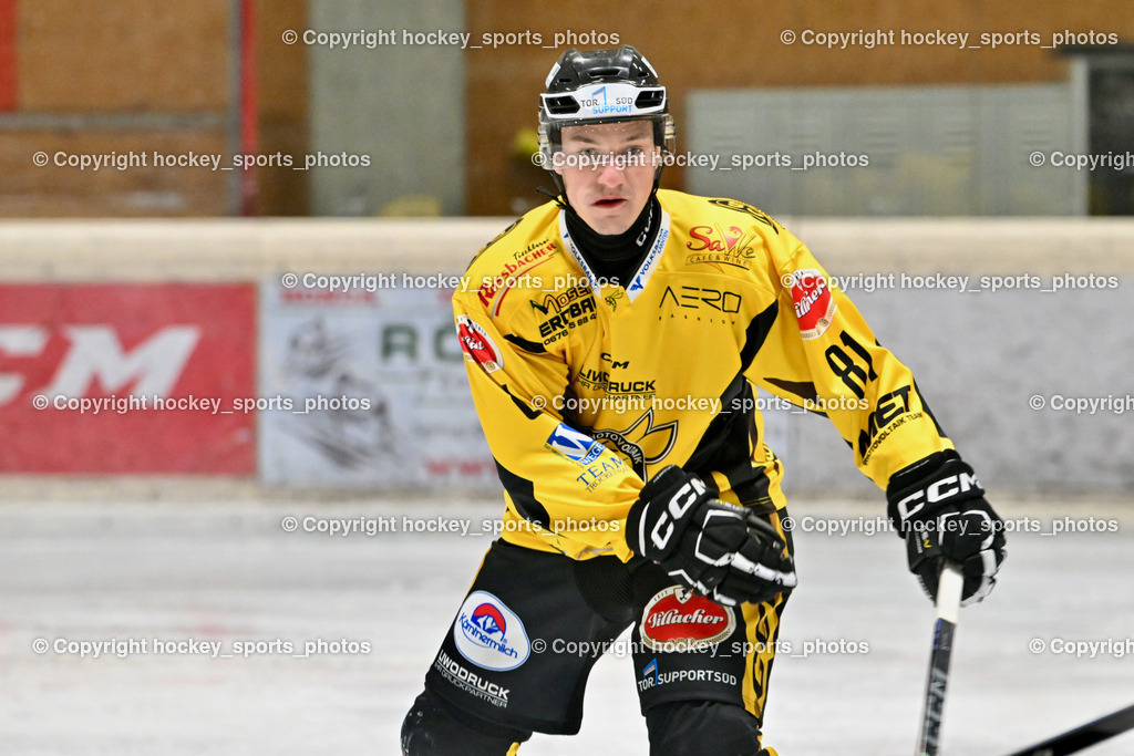 MET Photovoltaik Hornets Spittal vs. ESC Soccerzone Steindorf | #81 Sivec Peter Paul EC Hornets Spittal, MET Photovoltaik Hornets Spittal vs. ESC Soccerzone Steindorf, MET Photovoltaik Hornets Spittal vs. ESC Soccerzone Steindorf am 28.12.2024 in Spittal an der Drau (Eissportzentrum Spittal), Austria, (Photo by Bernd Stefan)