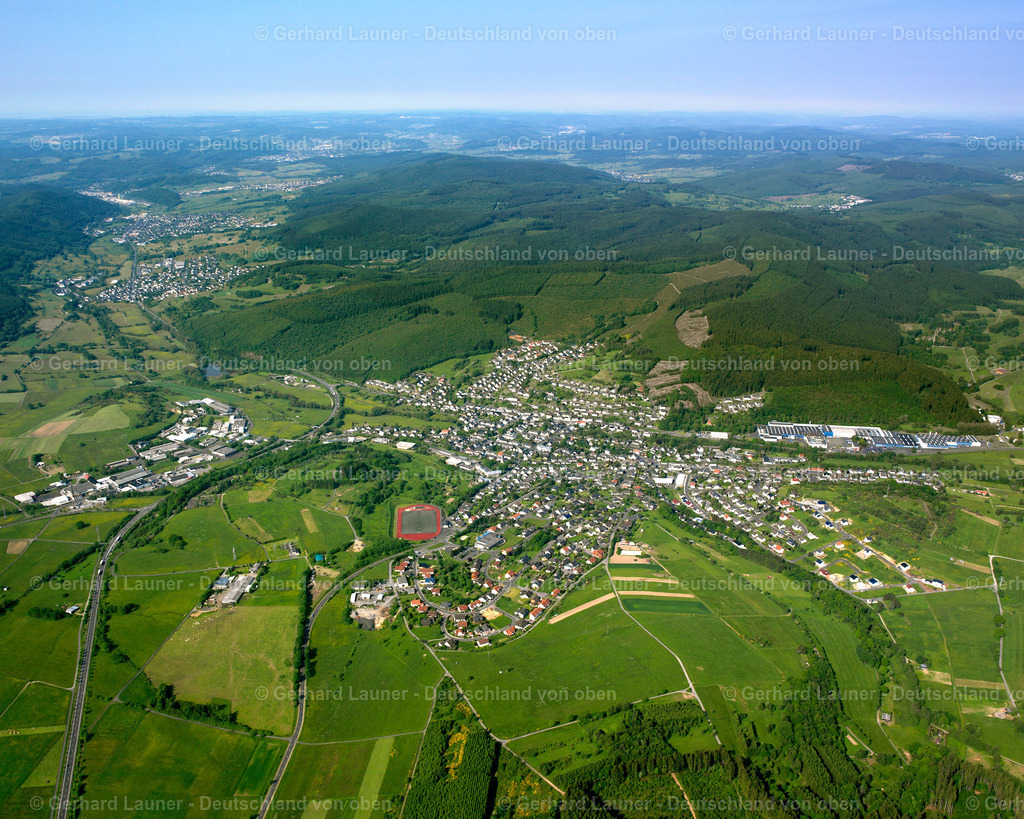 2611057 | EIBELSHAUSEN 09.06.2006 Stadtansicht des Innenstadtbereiches  in Eibelshausen im Bundesland Hessen, Deutschland // City view on down town  in Eibelshausen in the state Hesse, Germany Foto: Gerhard Launer