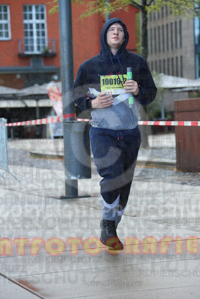 220917_1549_EX1_5887 | Sportfotografie im Rhein-Sieg Kreis, Köln, Bonn, NRW, Rheinland Pfalz, Hessen, etc. Unser Tätigkeitsfeld umfasst den Laufsport vom Volkslauf über den Marathon, Duathlon, Triathon bis zum Ultralauf wie Kölnpfad Ultra oder Schindertrail.