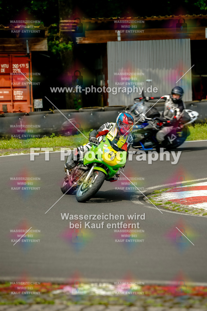 VBK-4515 | Hier findet Ihr Bilder von Touristenfahrten auf der Nürburgring Nordschleife oder von anderen Veranstaltungen die ich besucht habe. Viel Spass beim Durch Schauen 