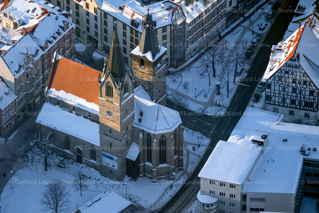 4045084 | ERFURT 14.02.2021 Winterlich schneebedeckte Kirchengebäude " Kaufmannskirche " im Altstadt- Zentrum der Innenstadt im Ortsteil Altstadt in Erfurt im Bundesland Thüringen, Deutschland. Weiterführende Informationen bei: Evangelische Kaufmannsgemeinde St. Gregor Erfurt. // Wintry snowy church building in " Kaufmannskirche " Old Town- center of downtown in the district Altstadt in Erfurt in the state Thuringia, Germany. Further information at: Evangelische Kaufmannsgemeinde St. Gregor Erfurt. Foto: Gerhard Launer