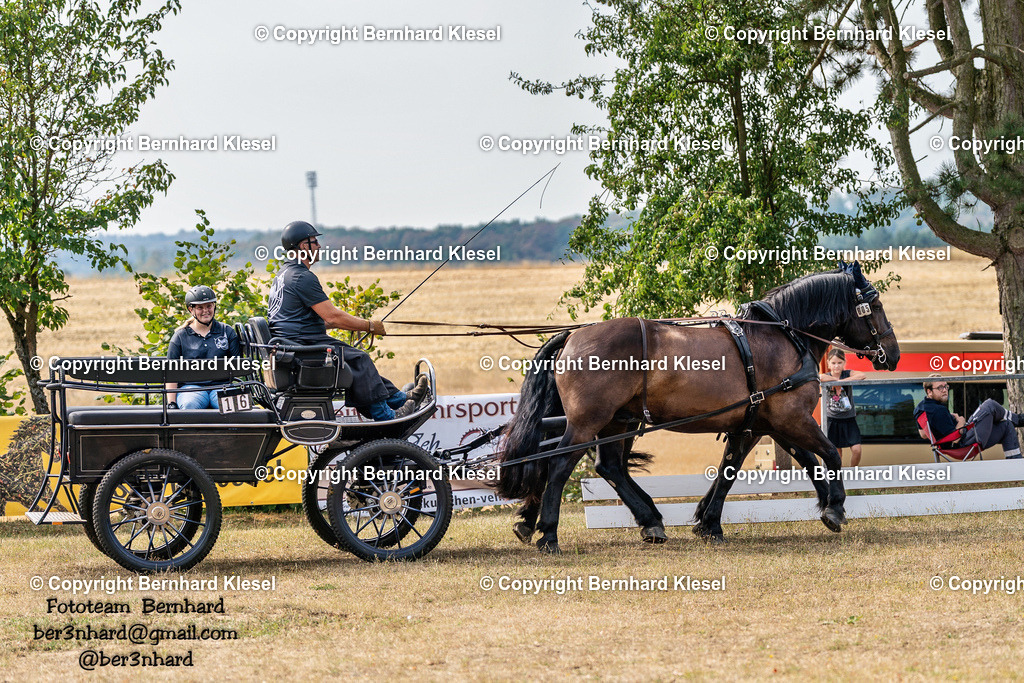 2A902242 | foto-team-bernhard - Realisiert mit Pictrs.com
