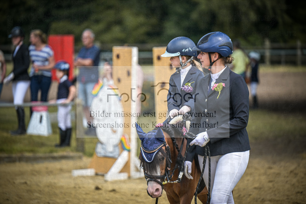 DOS_0349 | Entdecke hochwertige Reitturnierfotos von Foto Oger. Professionell, emotional und authentisch – jetzt Lieblingsmomente im Shop bestellen. - Realisiert mit Pictrs.com