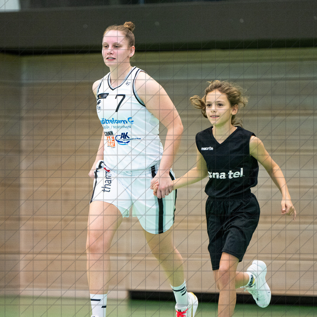 2. DBBL Nord 24/25 | 27.10.2024 | BBC OS vs. TSVE Bielefeld  | 2. DBBL Nord 24/25 | 27.10.2024 | BBC OS vs. TSVE Bielefeld - - - - - CREDIT, www.bullenfotos.de, Martin König, Hörner Weg 40, D-49078 Osnabrück, +4917663732967, Nutzung und Weitergabe nur zu den vereinbarten Zwecken. Presseanfragen an Urheber. Alle Rechte beim Urheber. - - - - - - Realisiert mit Pictrs.com