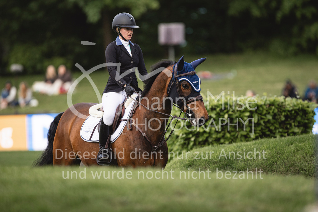 240509_Hamburg_Amateur-Large-200 | Deine schönsten Turniermomente als professionelle Fotos! Entdecke hochwertige Pferdesport-Fotografie im Online-Shop. Jetzt Fotos finden & bestellen!