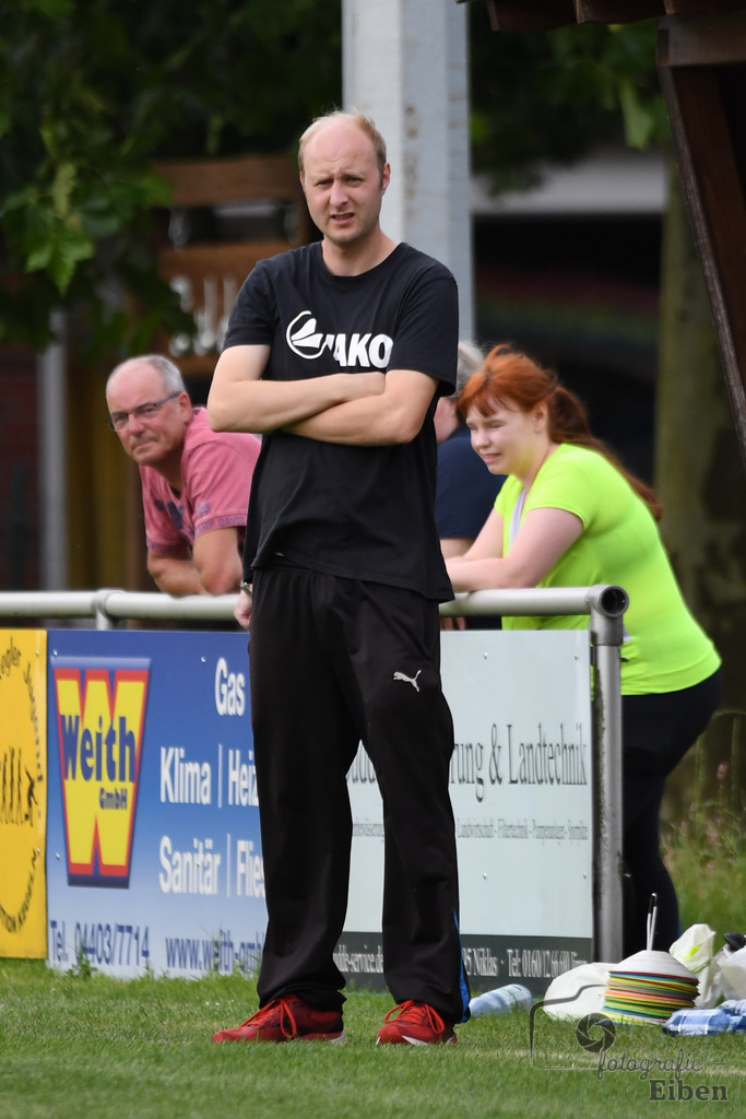 SG am Meer-TSV Abbehausen | Frauen Bezirksliga Nord; SG am Meer (schwarz)-TSV Abbehausen (grün) am 13.08.2023; in Gristede (), Photo: Philip Eiben 2023 - Realisiert mit Pictrs.com