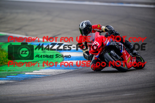 MaZZes_FotoMatrix_240614_6007705_8489 | ROT