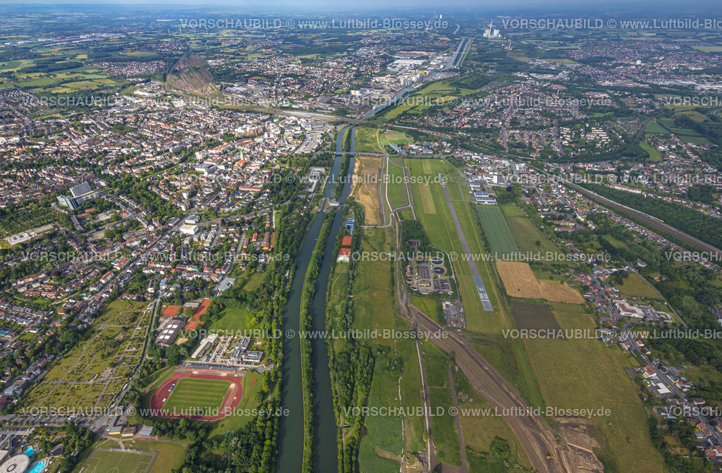 Hamm220604112 | Luftbild, Flugplatz Hamm-Lippewiesen,Start- und Landebahn, Kläranlage Hamm Mattenbecke, Schleuse Hamm, Heessen, Hamm, Ruhrgebiet, Nordrhein-Westfalen, Deutschland