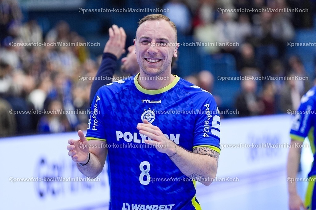 xYDRx19022601053 | 19.02.2026, xydrx, Handball, 1.HBL, VfL Gummersbach - ThSV Eisenach, Schwalbe-Arena: TLukas Blohme (VfL Gummersbach #8)) bejubelt den Sieg  Photo: xYannisxDreimannxPressefotoKochx