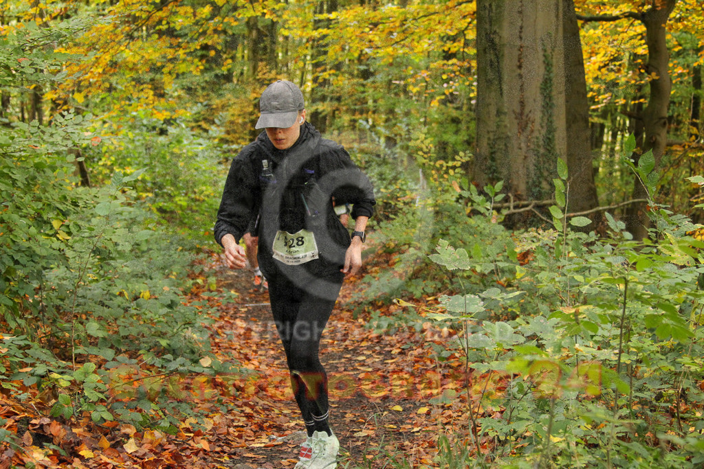 251026_1246_EV4_5784 | Sportfotografie im Rhein-Sieg Kreis, Köln, Bonn, NRW, Rheinland Pfalz, Hessen, etc. Unser Tätigkeitsfeld umfasst den Laufsport vom Volkslauf über den Marathon, Duathlon, Triathon bis zum Ultralauf wie Kölnpfad Ultra oder Schindertrail.