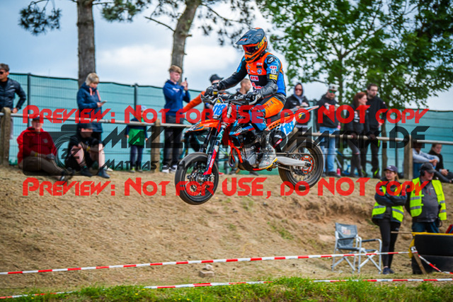 MaZZes_FotoMatrix_220528_3947 | Fotograf Mathias Schmid
Sportfotograf,
Eventfotograf,
Hochzeitsfotograf,
Portraitfotograf