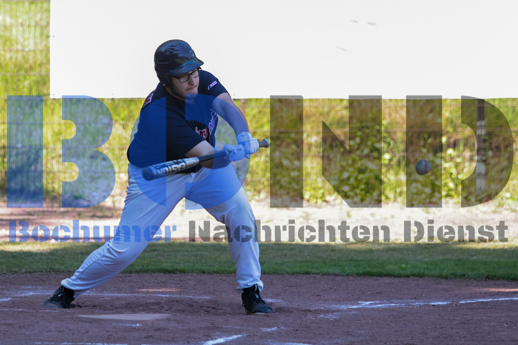 SES_BOCLIP20250510-5 | bond - Realisiert mit Pictrs.com