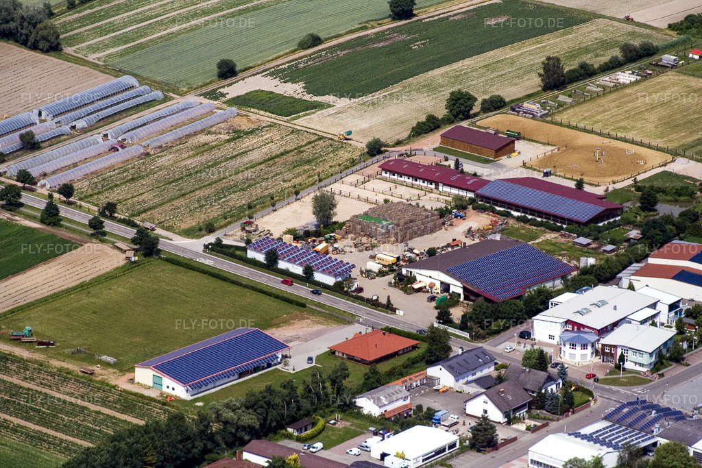 Luftbild: Reitstall Eichenlaub in Herxheim bei Landau im Bundesland Rheinland-Pfalz in Deutschland. Foto: IMG_11326.jpg vom 14.06.2008 durch Werner Riehm/FLY-FOTO.de