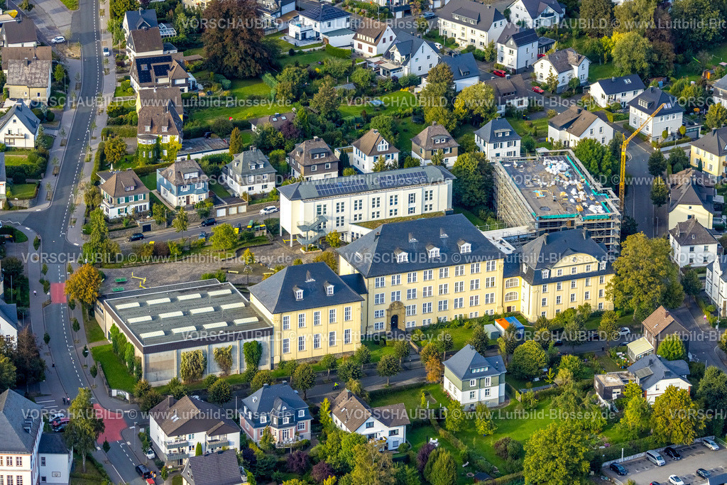 Olpe230913409 | Luftbild, Städtisches Gymnasium, Baustelle mit Neubau Schützenstraße, Olpe-Stadt, Olpe, Sauerland, Nordrhein-Westfalen, Deutschland