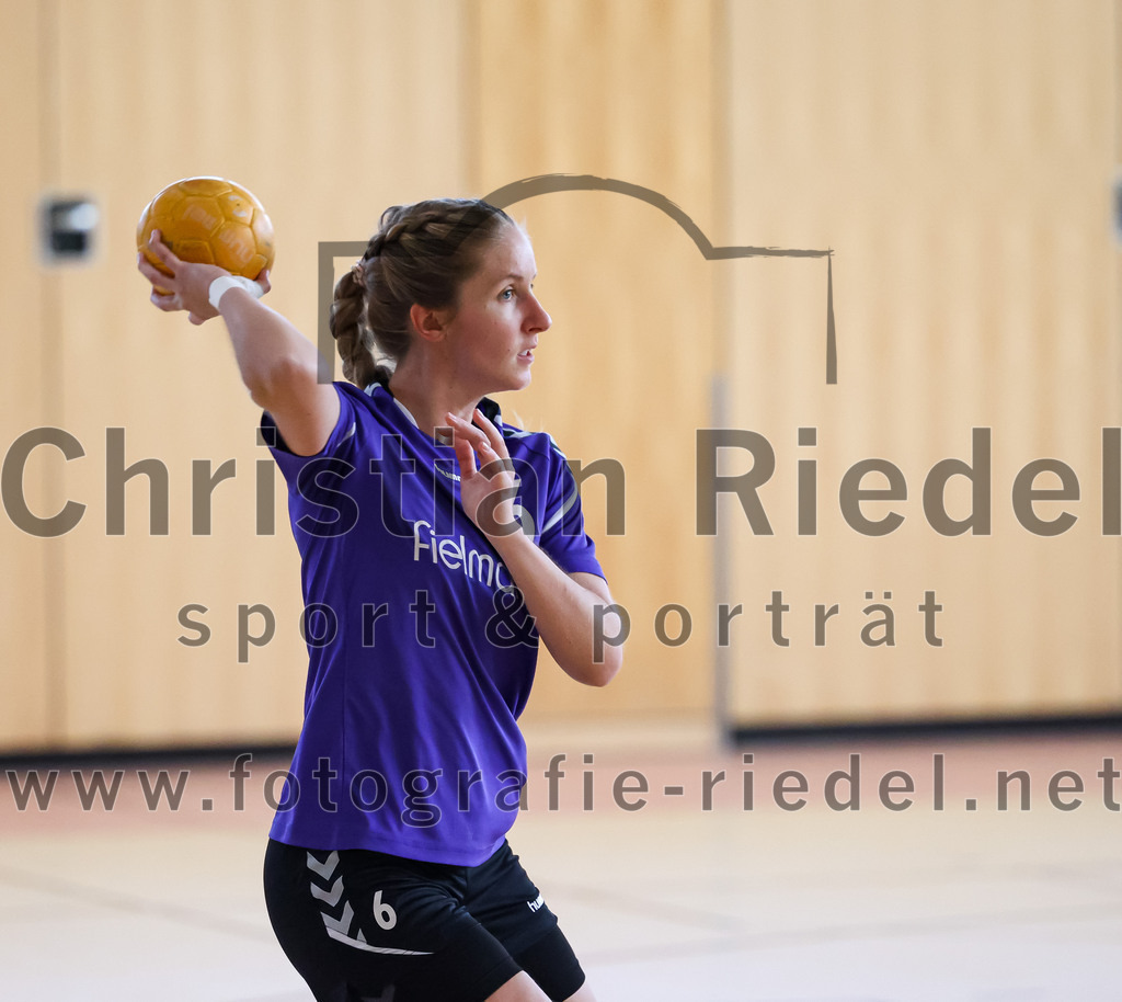 2023-03-18_034_SpVgg_Altenerding_II_gegen_HSG_Freising-Neufahrn_II | Erding, Deutschland, 18.03.2023:
Handball, Bezirksliga Frauen Altbayern 2022 / 2023, 14. Spieltag, SpVgg Altenerding II gegen HSG Freising-Neufahrn II, Endergebnis: 25:27

Elisabeth Bauschmid (SpVgg Altenerding, #6)

Foto: Christian Riedel / fotografie-riedel.net