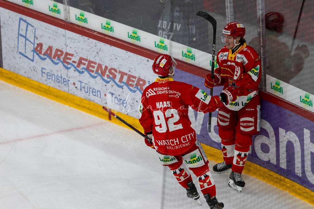 EHCB vs SCB 20260312_wb-4089 | Sportbilder, Sportfotograf, Hochzeits- und Eventfotografin, Flugshows, Portraits und Tiershooting, Aviation, Downhill, Nationalleague, Swissleague, International