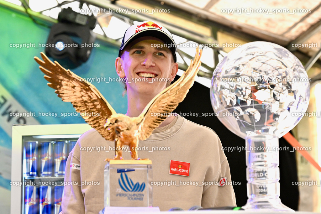 Empfang Daniel Tschofenig | Daniel Tschofenig, Empfang Daniel Tschofenig, Weltcup Kugel, Vierschanzentournee Adler, Empfang Daniel Tschofenig am 10.05.2025 in Hohenthurn (Mehrzweckhaus Hohenthuurn), Austria, (Photo by Bernd Stefan)