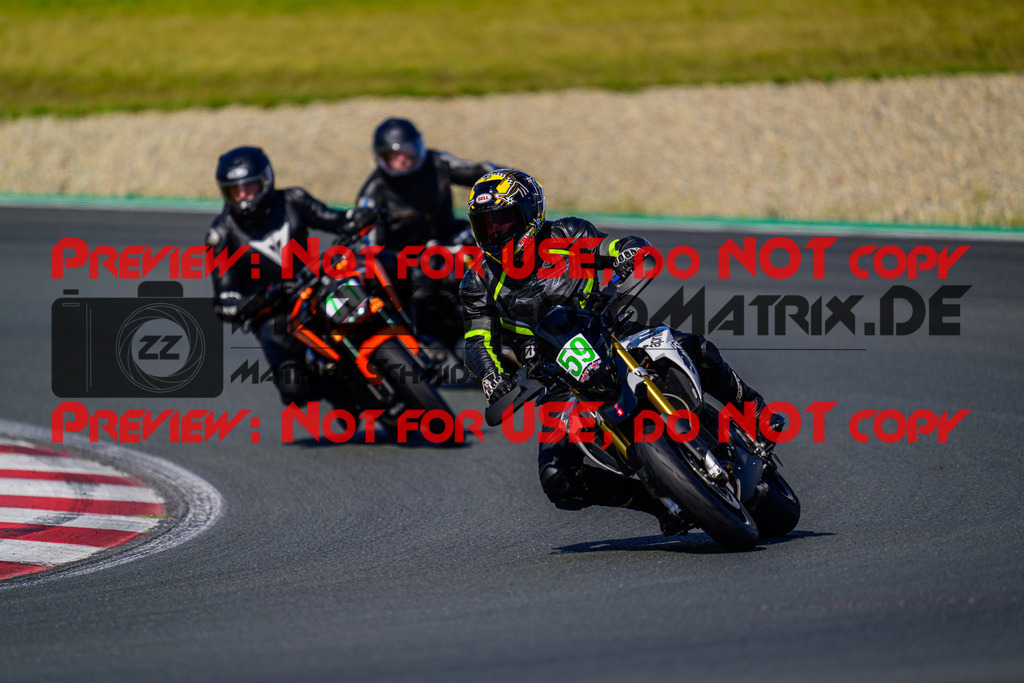 MaZZes_FotoMatrix_240724_6007705_2-17 | GRUEN