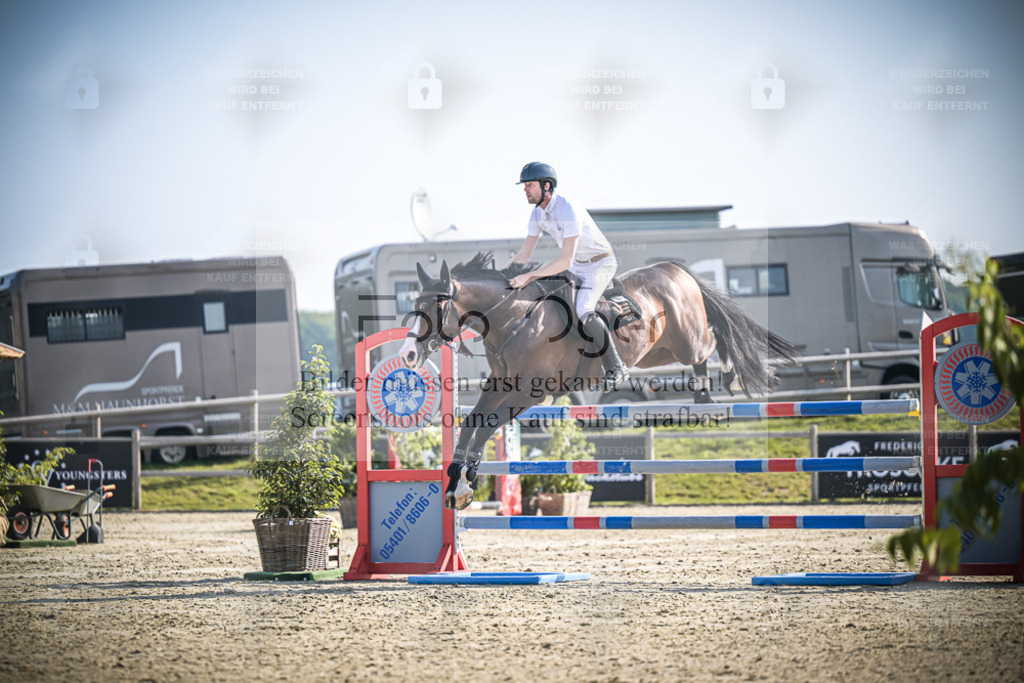 DOS_1128 | Entdecke hochwertige Reitturnierfotos von Foto Oger. Professionell, emotional und authentisch – jetzt Lieblingsmomente im Shop bestellen. - Realisiert mit Pictrs.com