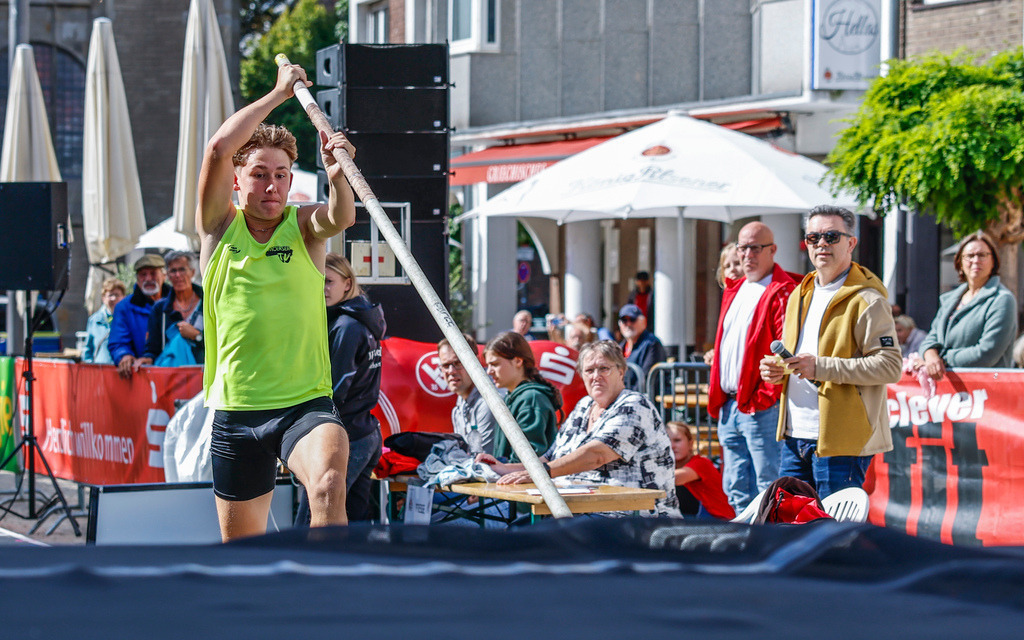 top-top.de 240913-004 | Foto, Video, Fotografie, Videografie, Fotobox, DJ, Discjockey, Musik, Musikbox, Veranstaltung, Photobooth, Amazon, Ebay, Buchtipp, Bestseller, Autor, Verlag, Buch, Wesel, Hamminkeln, NRW, Dinslaken, Rees, Drohne, Hochzeit, Party, Fotobox, Wesel, Fotograf