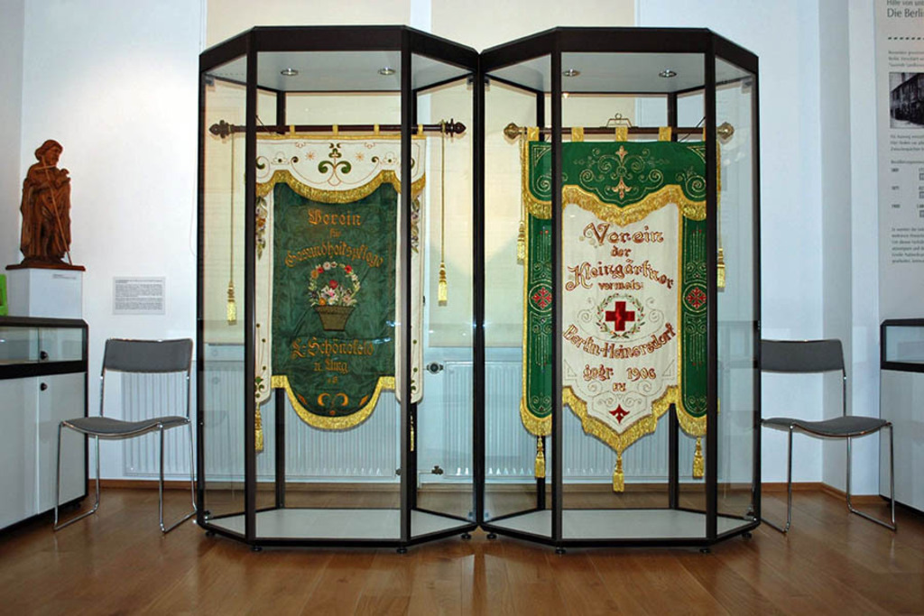 Bildlexikon Leipzig - Deutsches Kleingaertnermuseum | Das Team hinter BILDLEXIKON LEIPZIG bündelt historische wie aktuelle Informationen über die Stadt Leipzig in Text und Bild auf einer Plattform und stellt diese der interessierten Öffentlichkeit zur Verfügung.