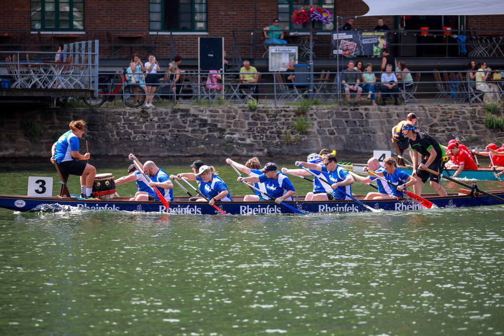 Drachenboot-Regatta_Duisburg140625_38 | Bildergalerie von Sport-Ereignissen aber auch von weiteren spannenden Dingen - nicht nur vom Niederrhein. In Anlehnung an den bekannten Spruch von Hanns Dieter Hüsch heißt das Motto: "Niederrhein ist überall".  - Realisiert mit Pictrs.com