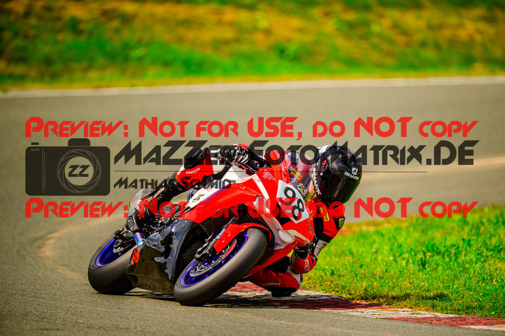 MaZZes_FotoMatrix_240728_6007705_6870 | STK