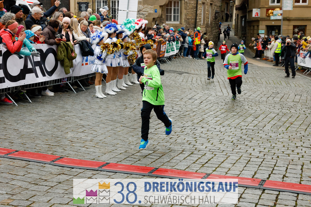 400m AOK Junior Cup | 3 Koenigslauf 2024 400m AOK Junior Cup - Realisiert mit Pictrs.com